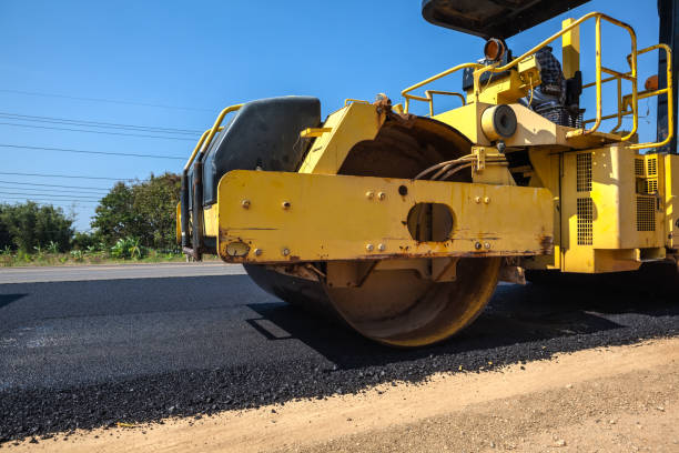 Best Driveway Paving Company  in Trowbridge Park, MI